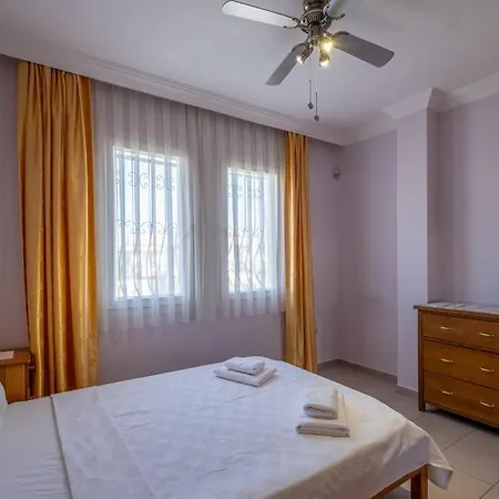 Villa Sleeps 8, Large Close To The Sea Awz 265 *