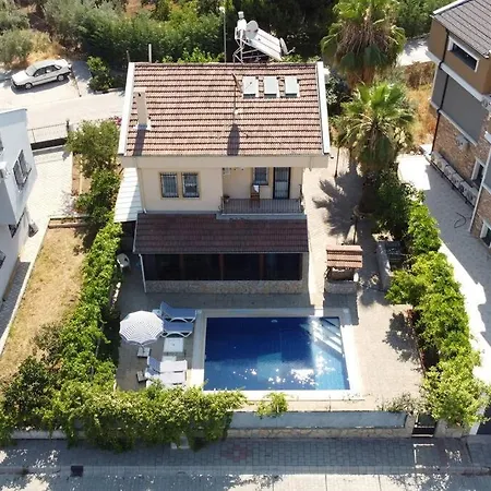 Villa Sleeps 8, Large Close To The Sea Awz 265 Fethiye