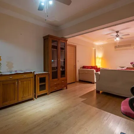 Sleeps 8, Large Close To The Sea Awz 265 *